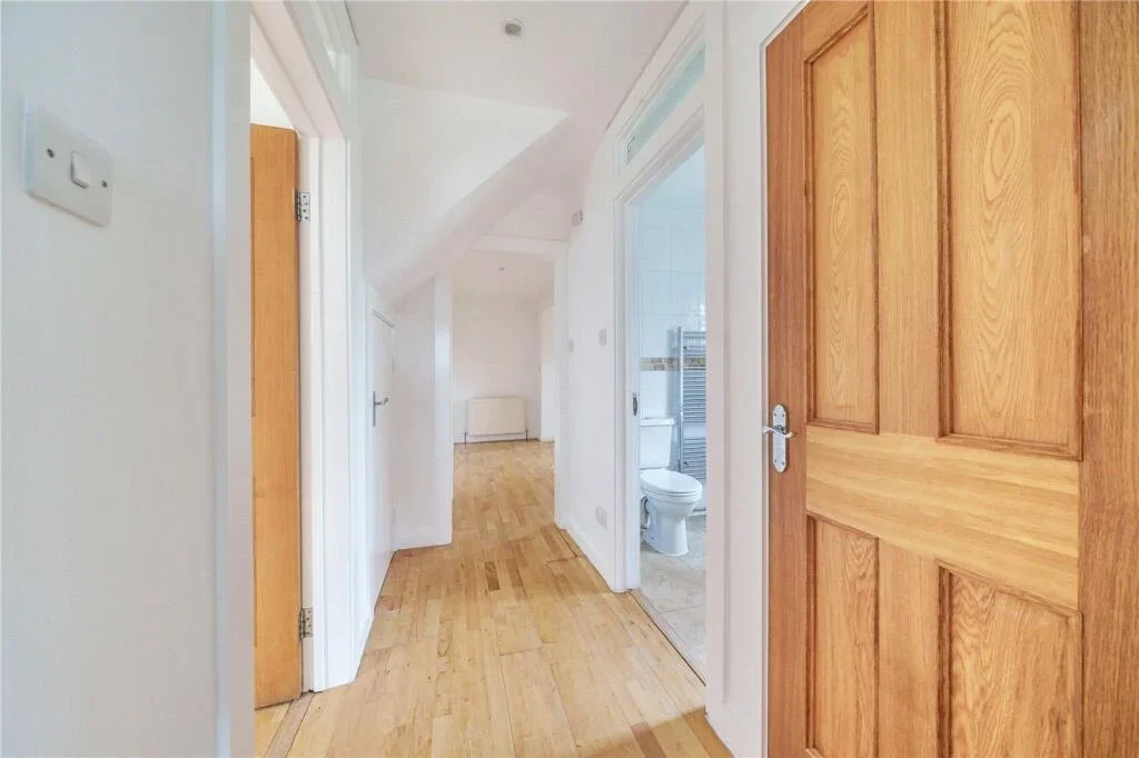 Flat Chapman Close in Greater London