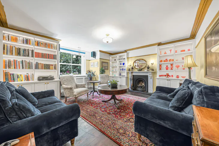 Flat Lowfield Road in Greater London