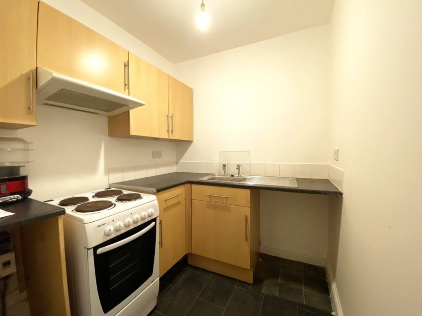 Flat Clarence Parade in Portsmouth