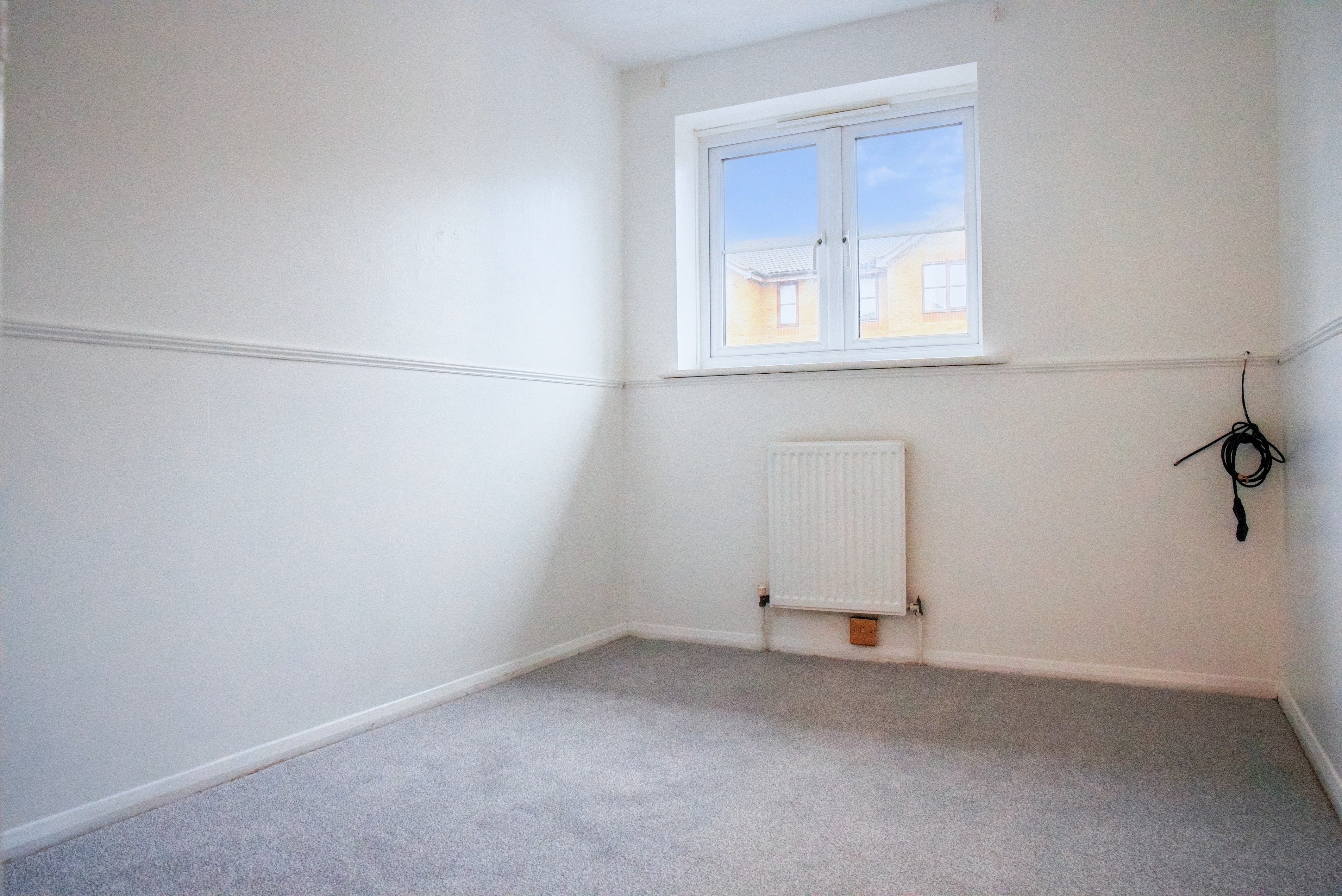 Flat Harlinger Street in Greater London