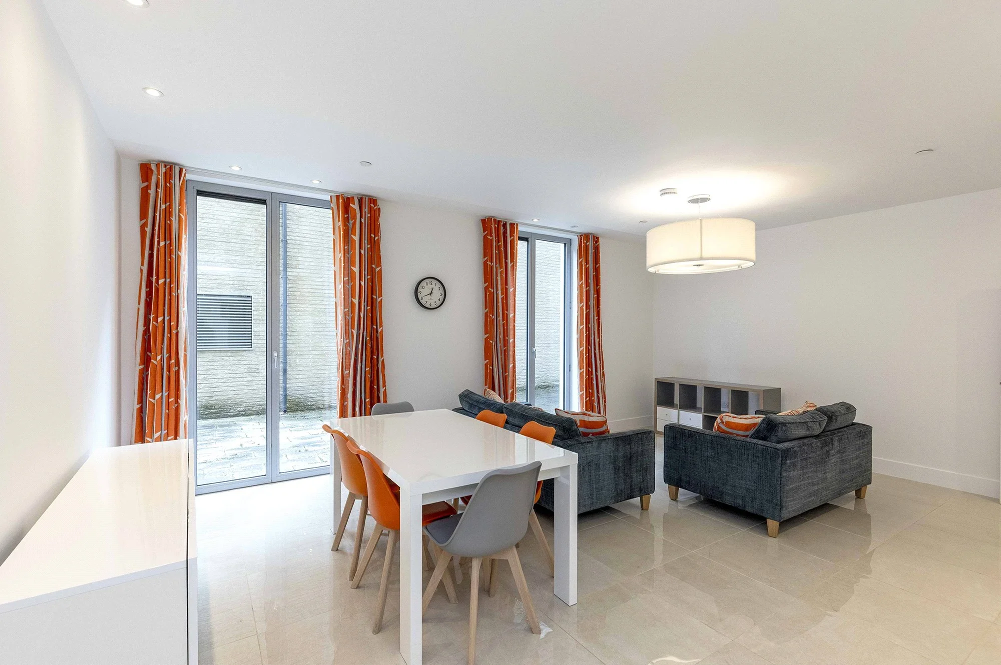 Flat St Vincent Place in City of Edinburgh
