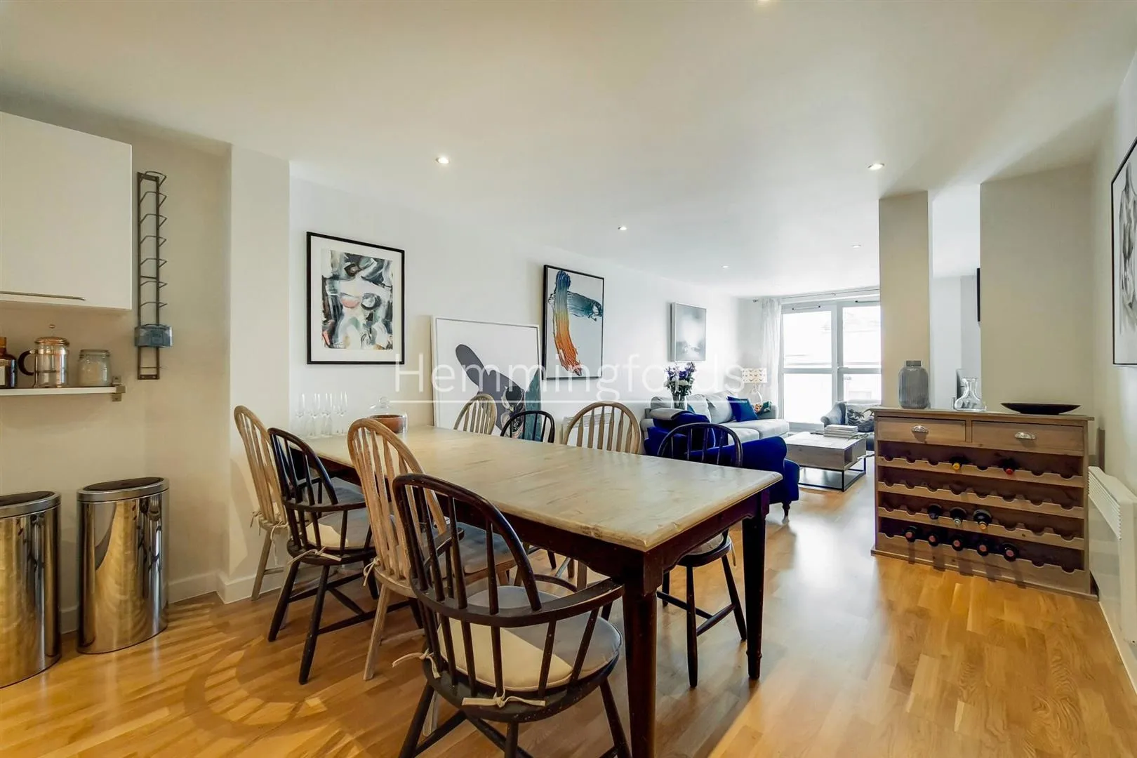 Flat Balmes Road in Greater London