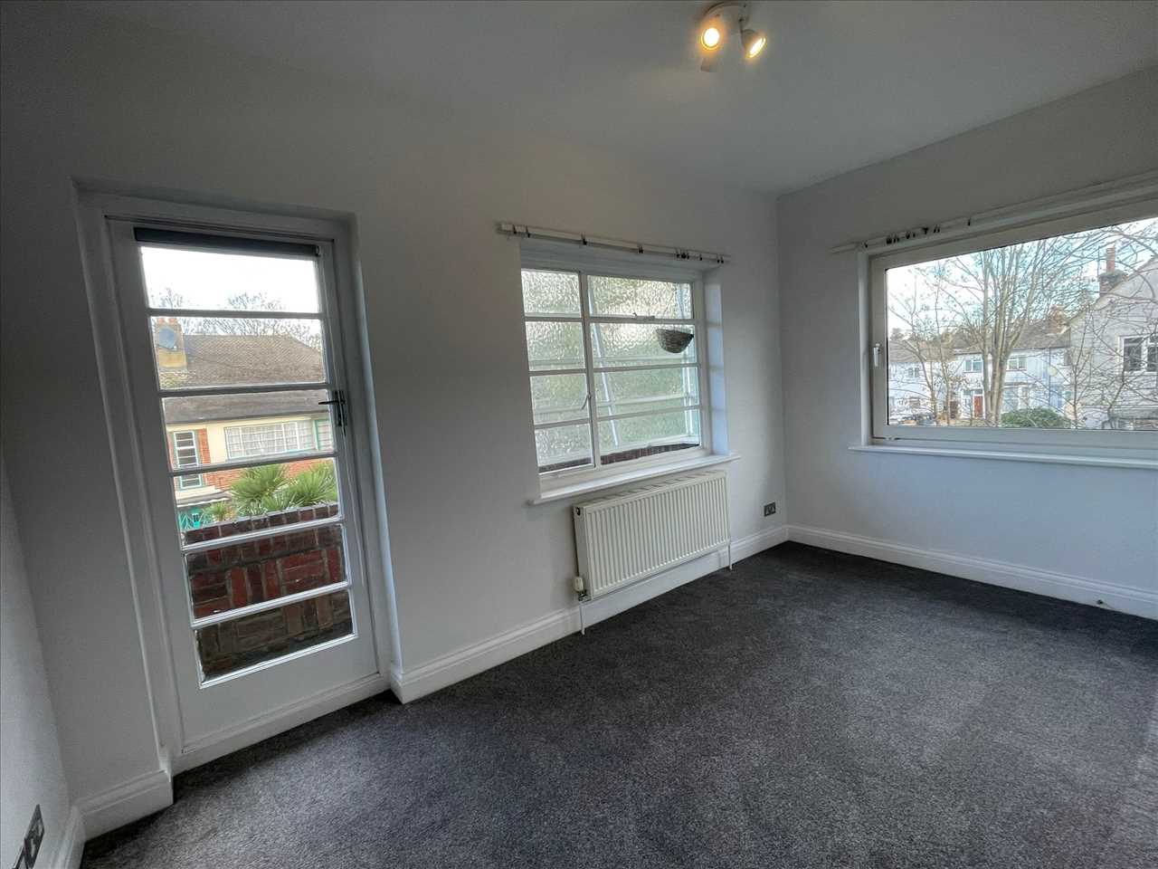 Flat Glenhill Close in Greater London