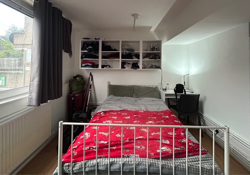 Room Piper Close in Greater London