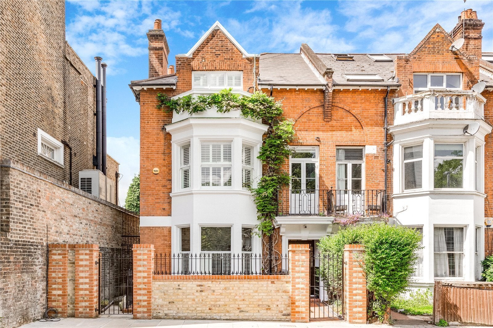 Flat Clapham Common West Side in Greater London