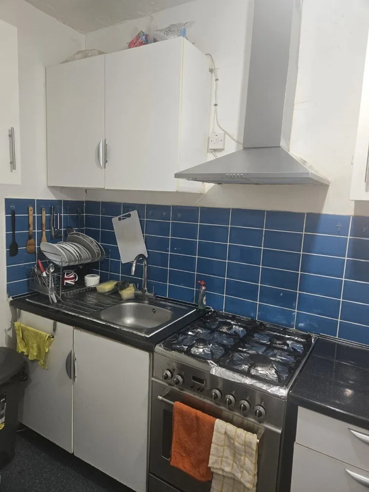 Room High Road in Greater London