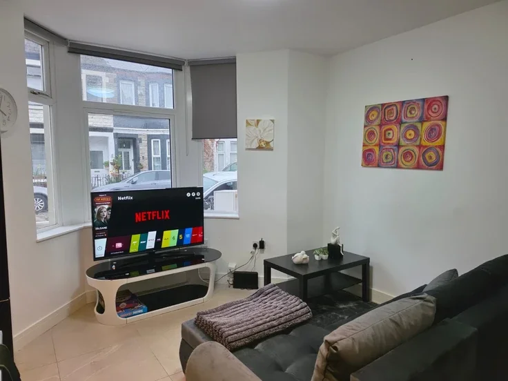 Flat Kincraig Street in Cardiff