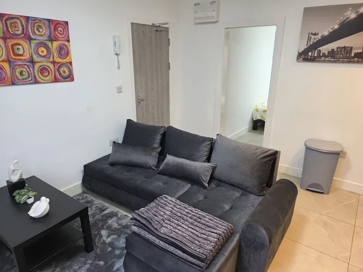 Flat Kincraig Street in Cardiff