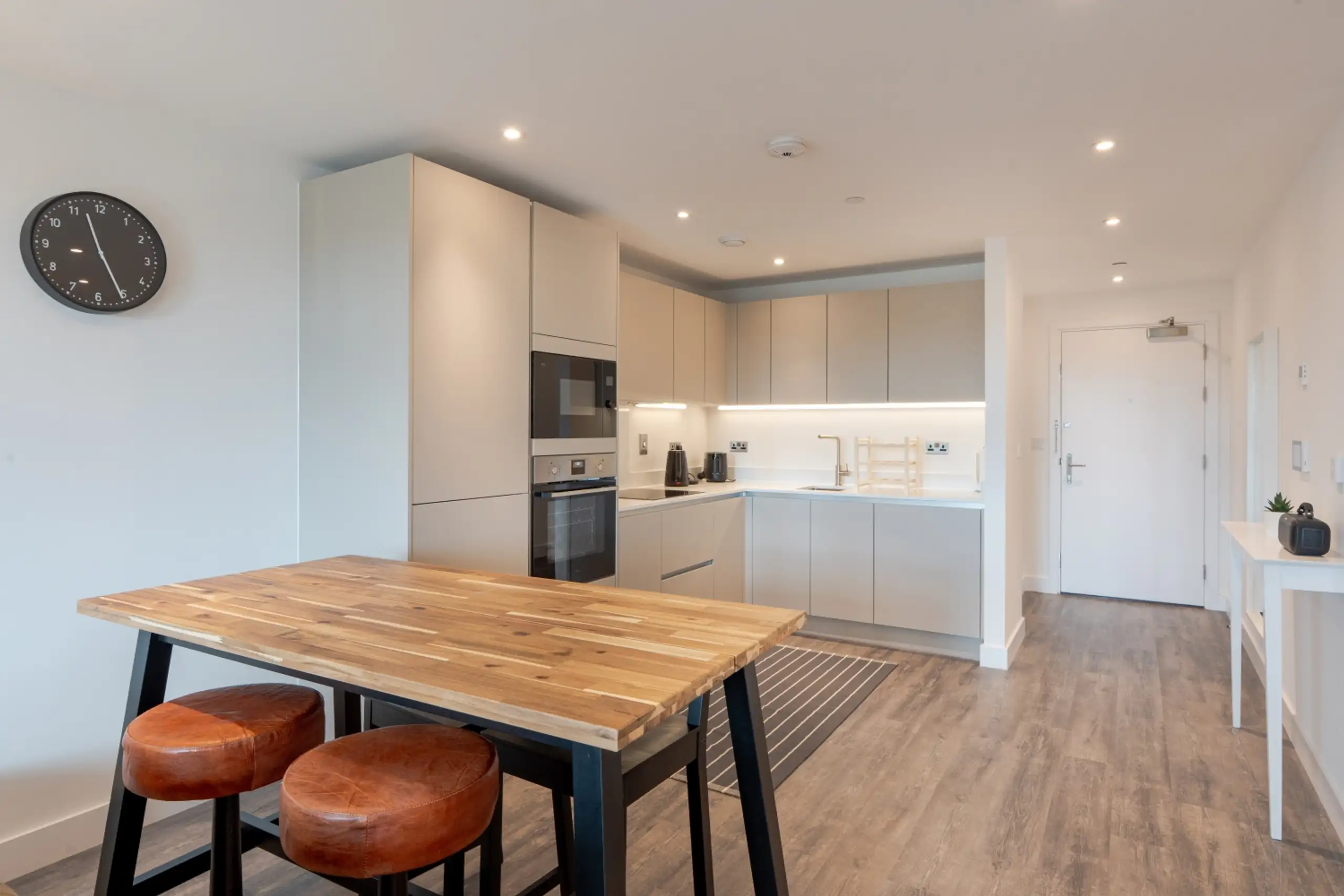 Flat Harcourt Way in Wantage