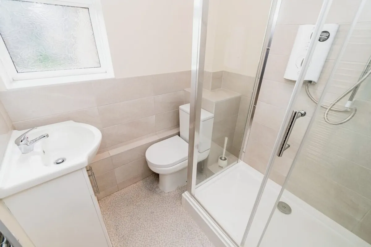Flat Sedgwick Road in Eastleigh