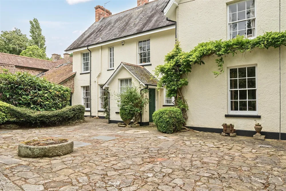 House Deyman's Hill in Mid Devon