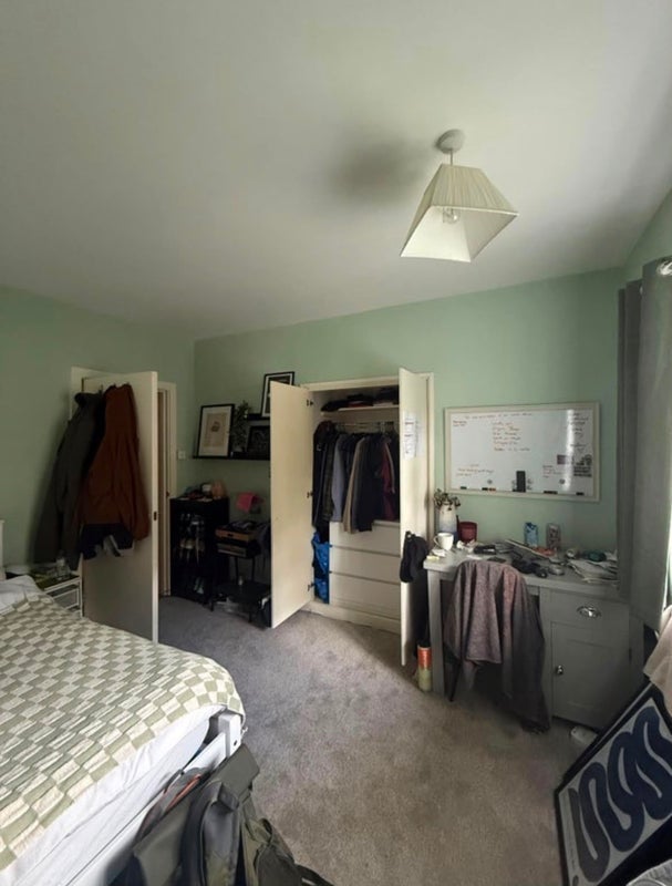 Room Westbridge Road in Greater London