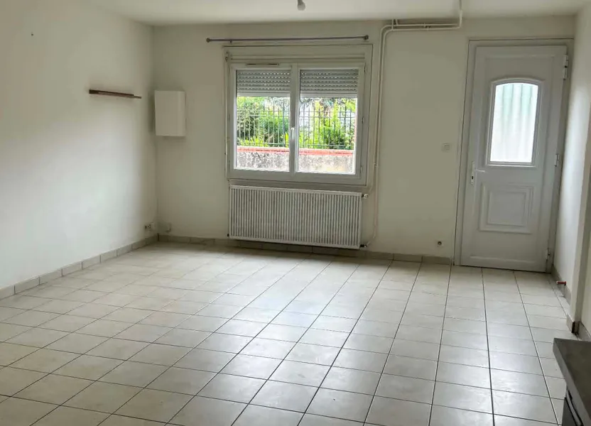 House Rue Louis Pasteur in Meusnes