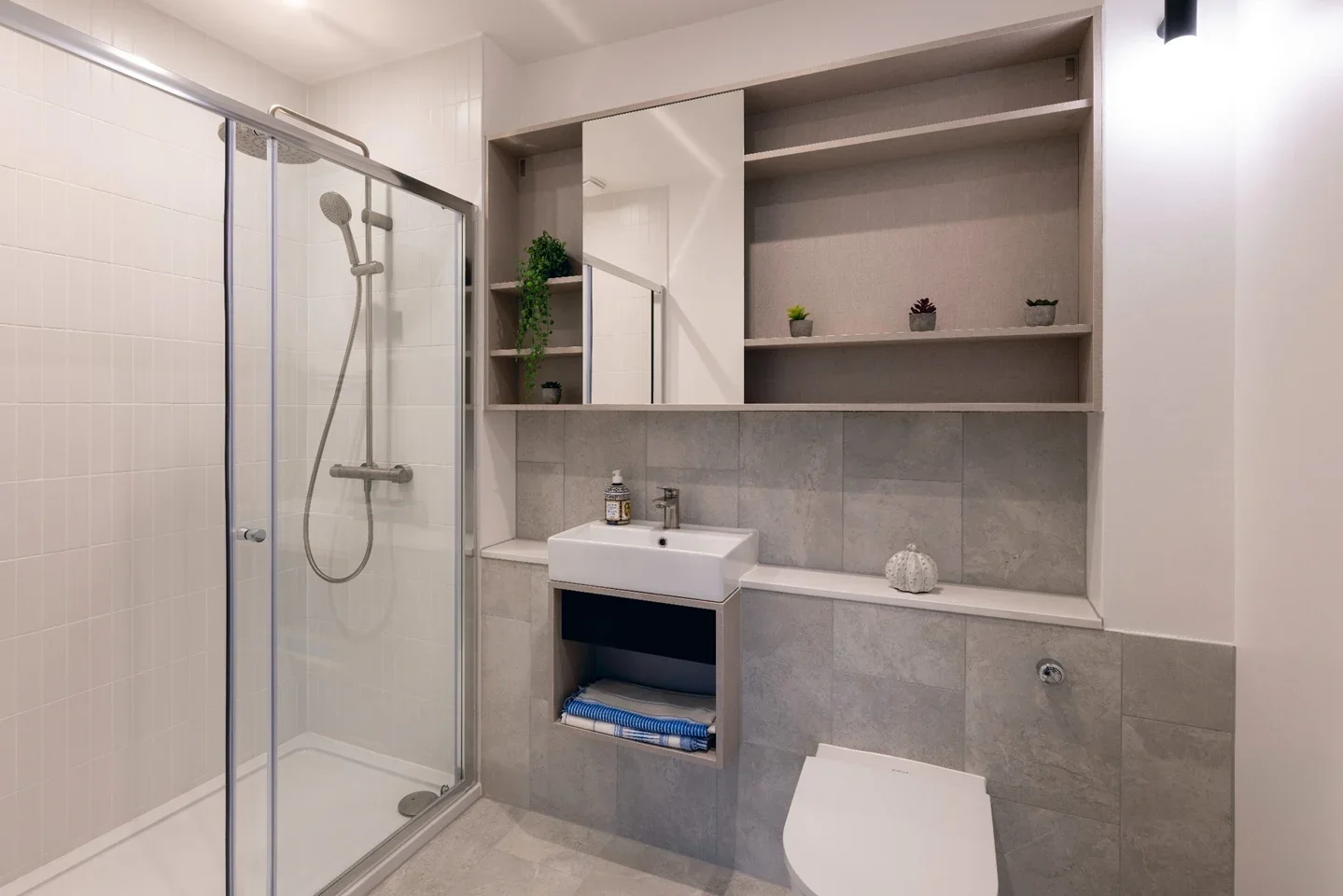 Flat Augustus Road in Greater London