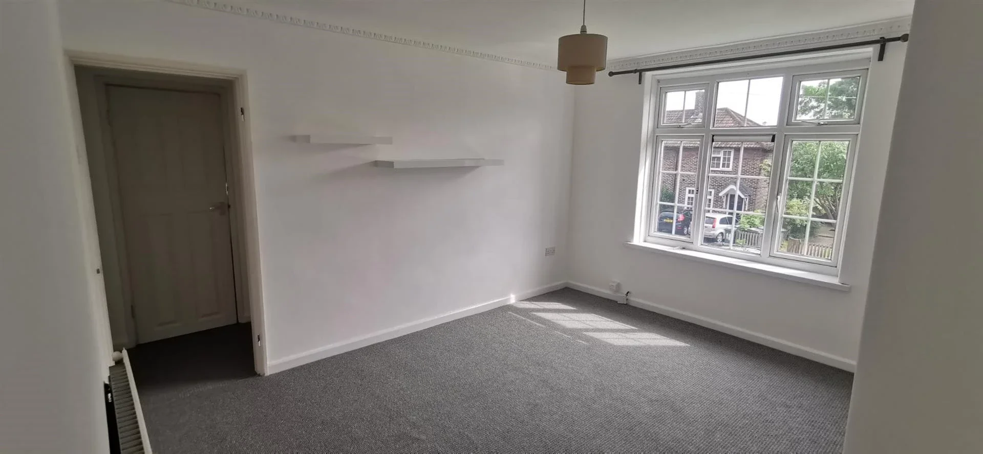 Flat Saxlingham Road in Greater London