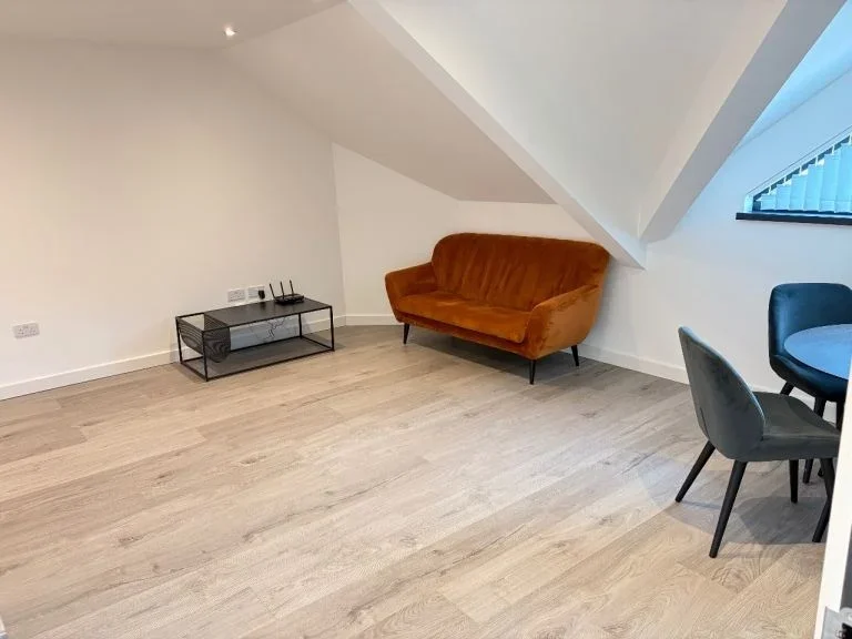 Flat Great West Road in Greater London