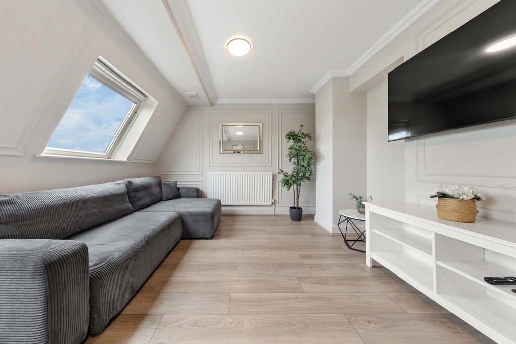 Flat Queensborough Terrace in City of Westminster