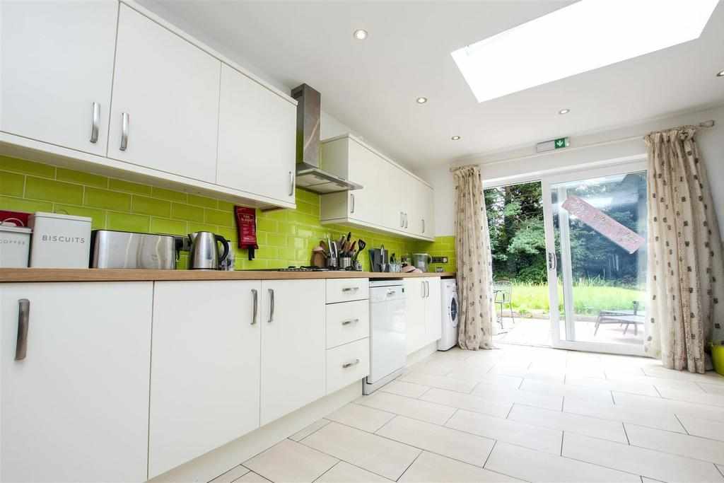 Flat Harborne Park Road in Birmingham