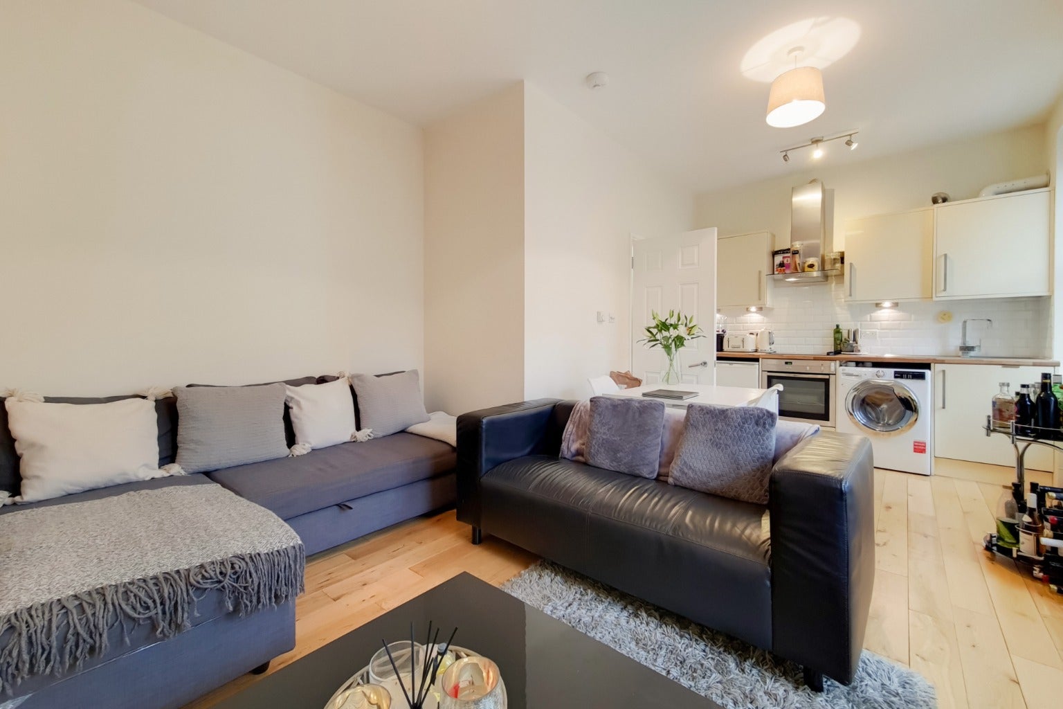 Flat Edith Road in Greater London