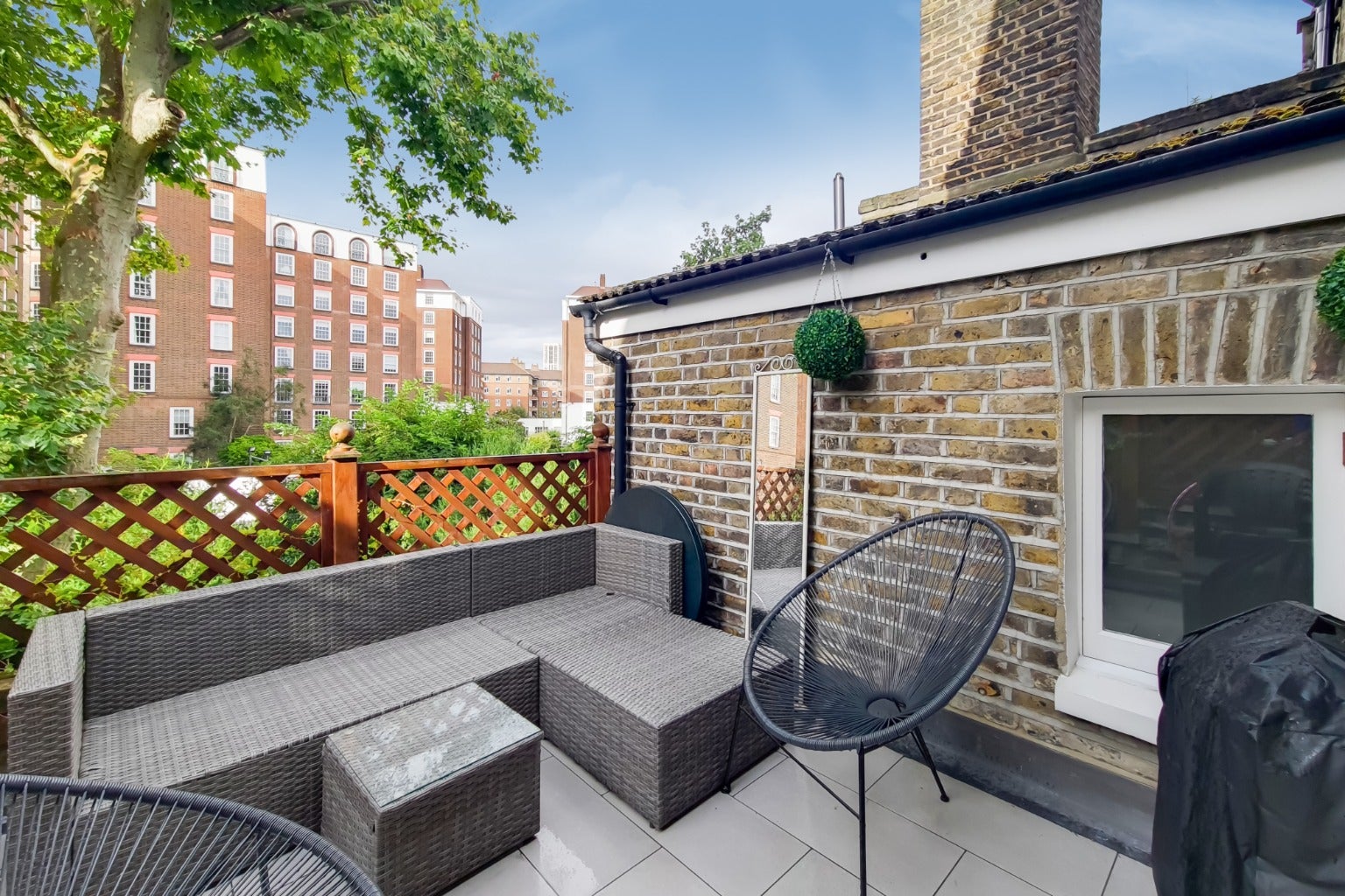 Flat Edith Road in Greater London