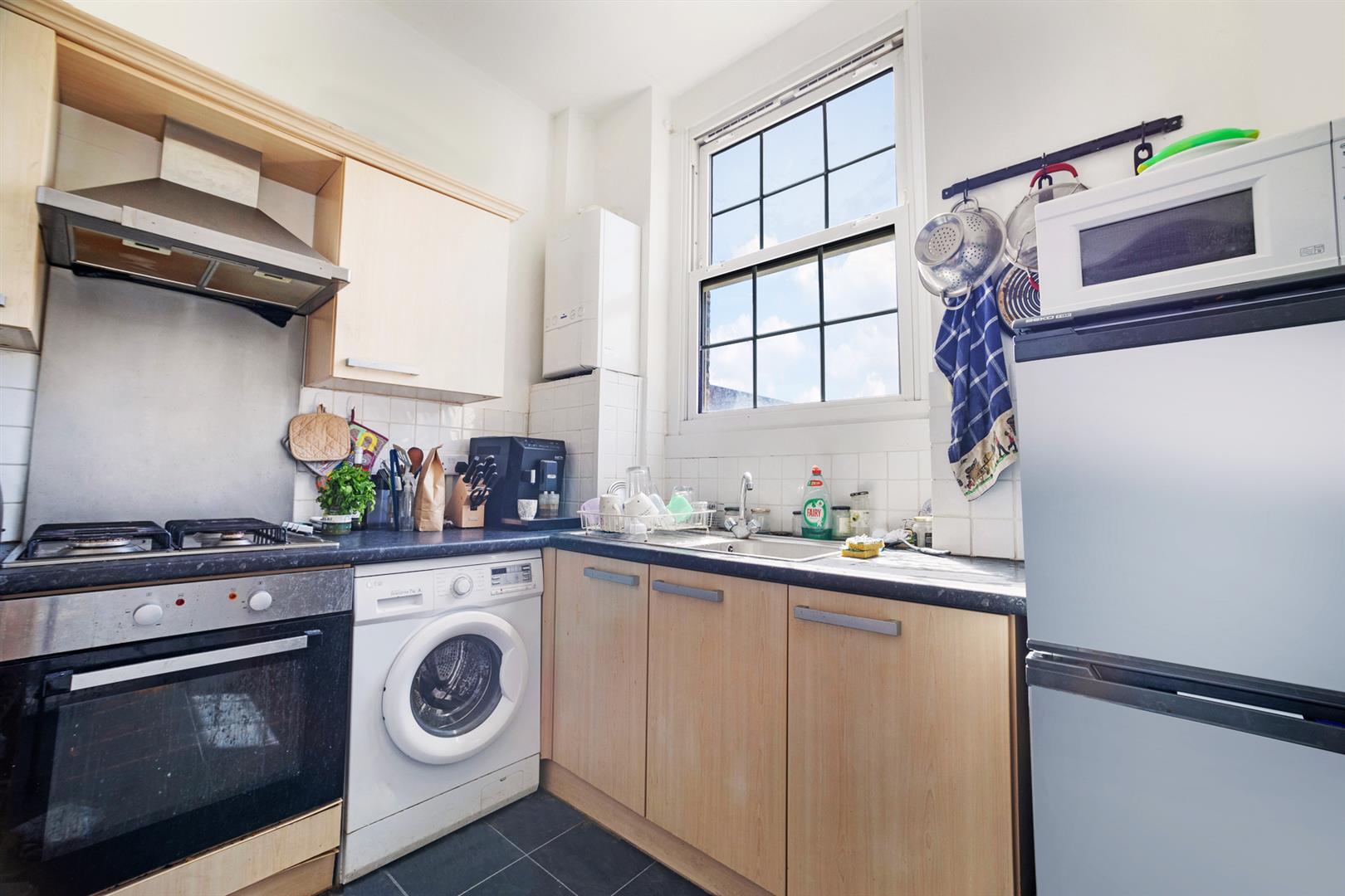 Flat Tooley Street in Greater London