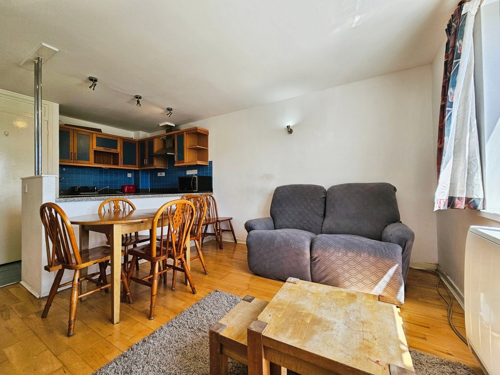 Flat Sidney Road in Borough of Spelthorne