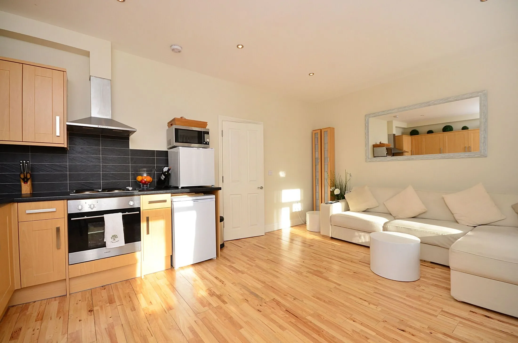 Flat Chiswick High Road in Greater London