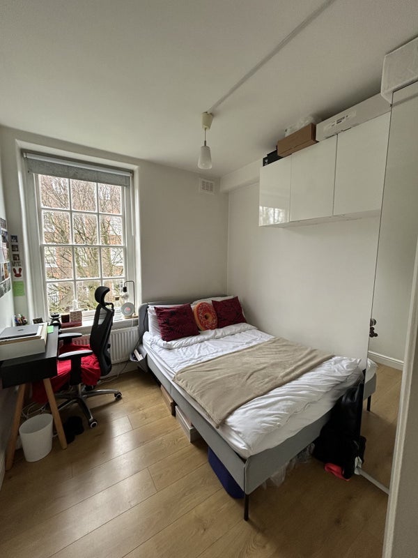 Room Lyons Place in City of Westminster