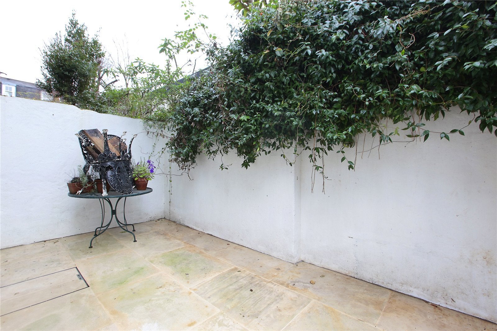 House Wix's Lane in Greater London