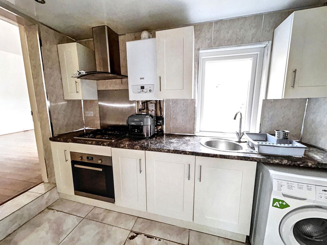 Flat Westbourne Avenue in Gateshead