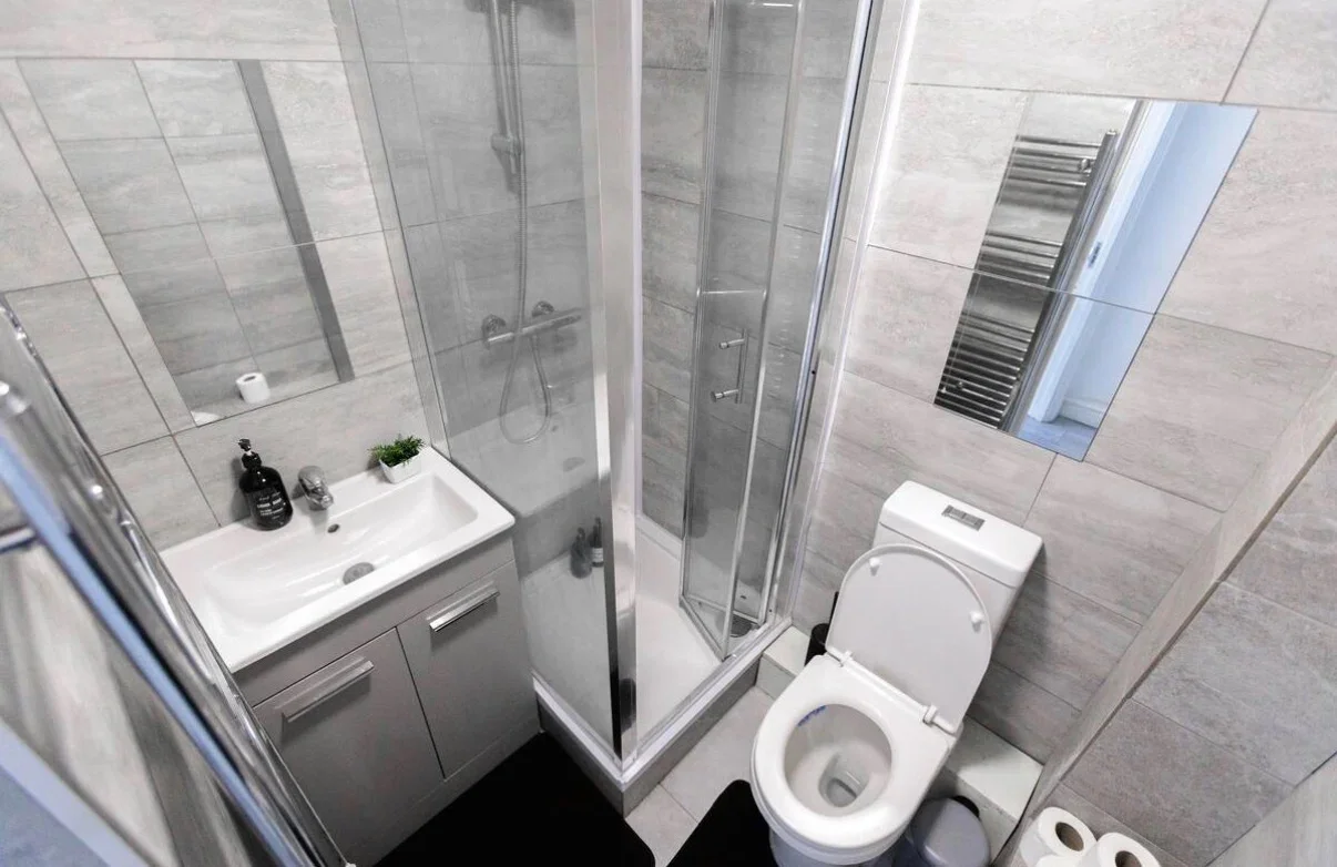Flat Lewisham Way in Greater London