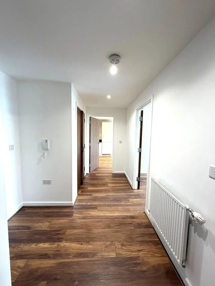 Flat Great West Road in Greater London