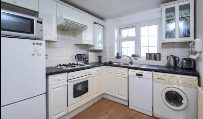 Flat Leicester Road in Greater London