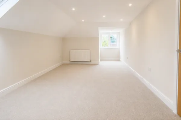 Flat London Road in Reigate and Banstead