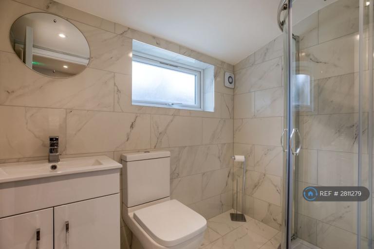 Room Elswick Road in Greater London