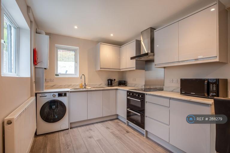 Room Elswick Road in Greater London