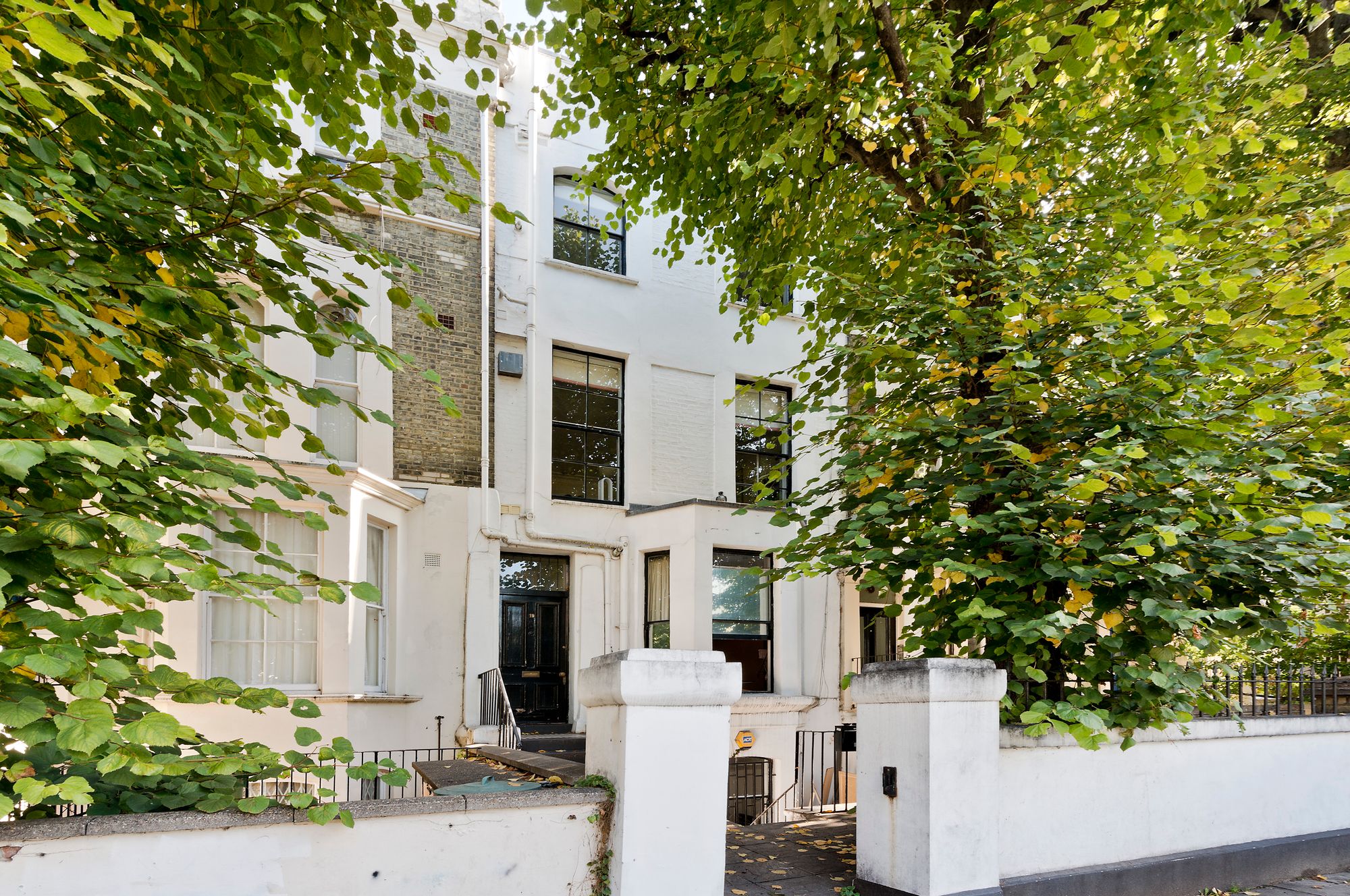 Flat Fellows Road in Greater London