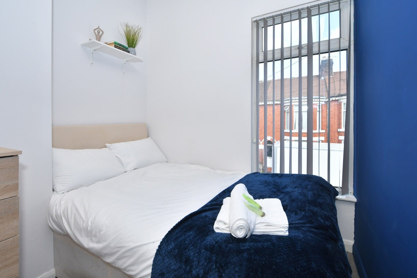 Room Walthall Street in Crewe