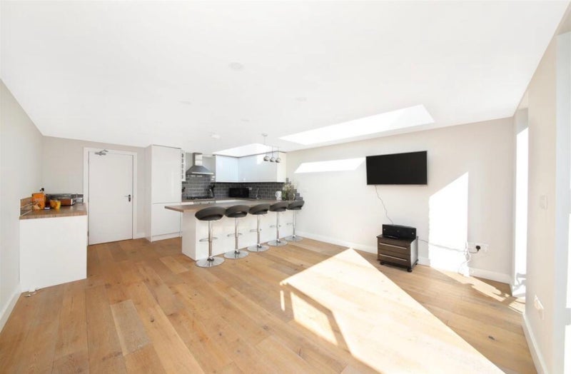 Room Lugard Road in Greater London