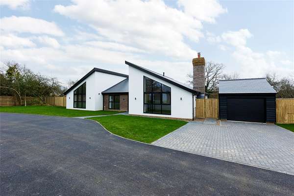 House Woodford Park in Maidstone