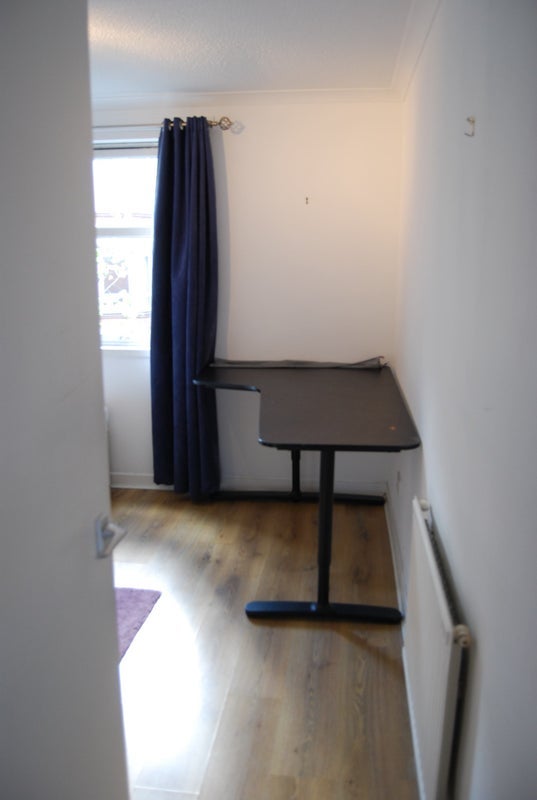 Flat Eastwood Avenue in Glasgow