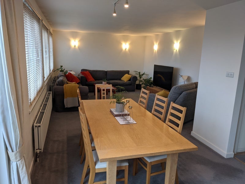 Flat Kersfield Road in Greater London