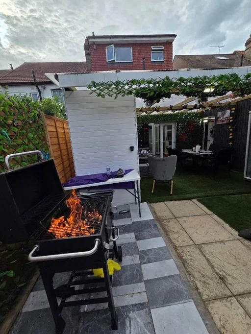 Room Seymer Road in Greater London