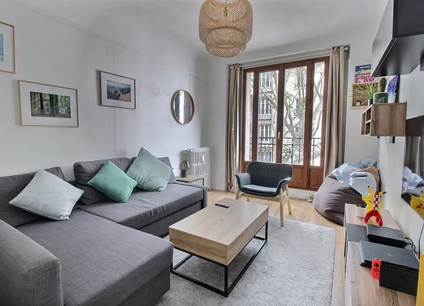 Flat Rue Madame Staël in Clichy
