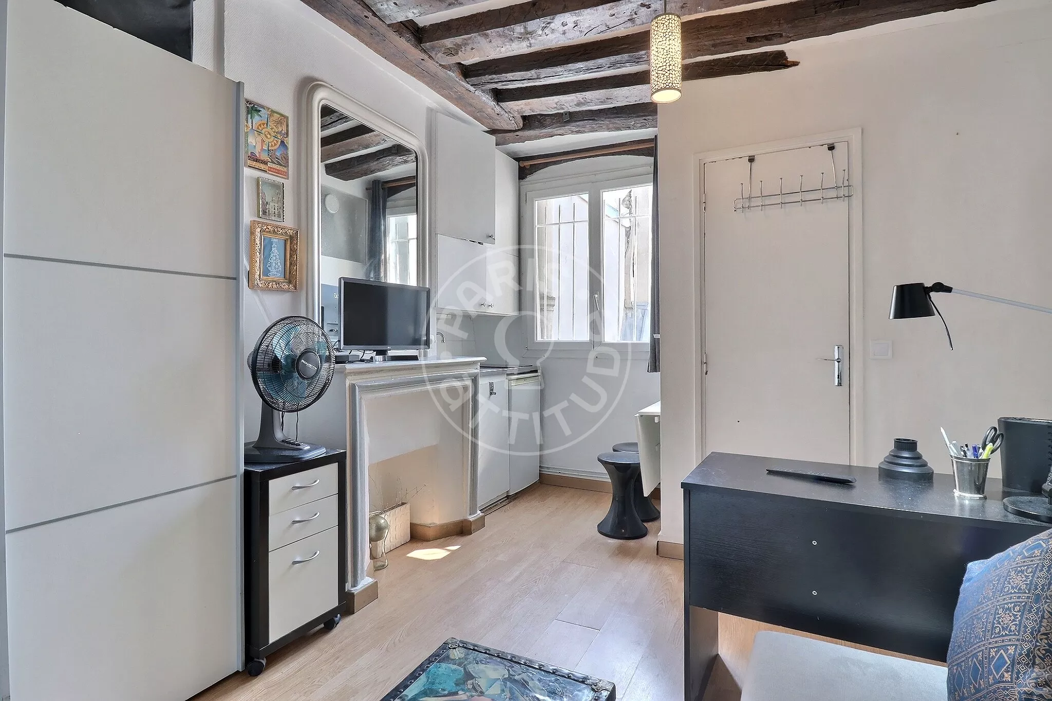 Appartement Rue du Roi Doré à Paris