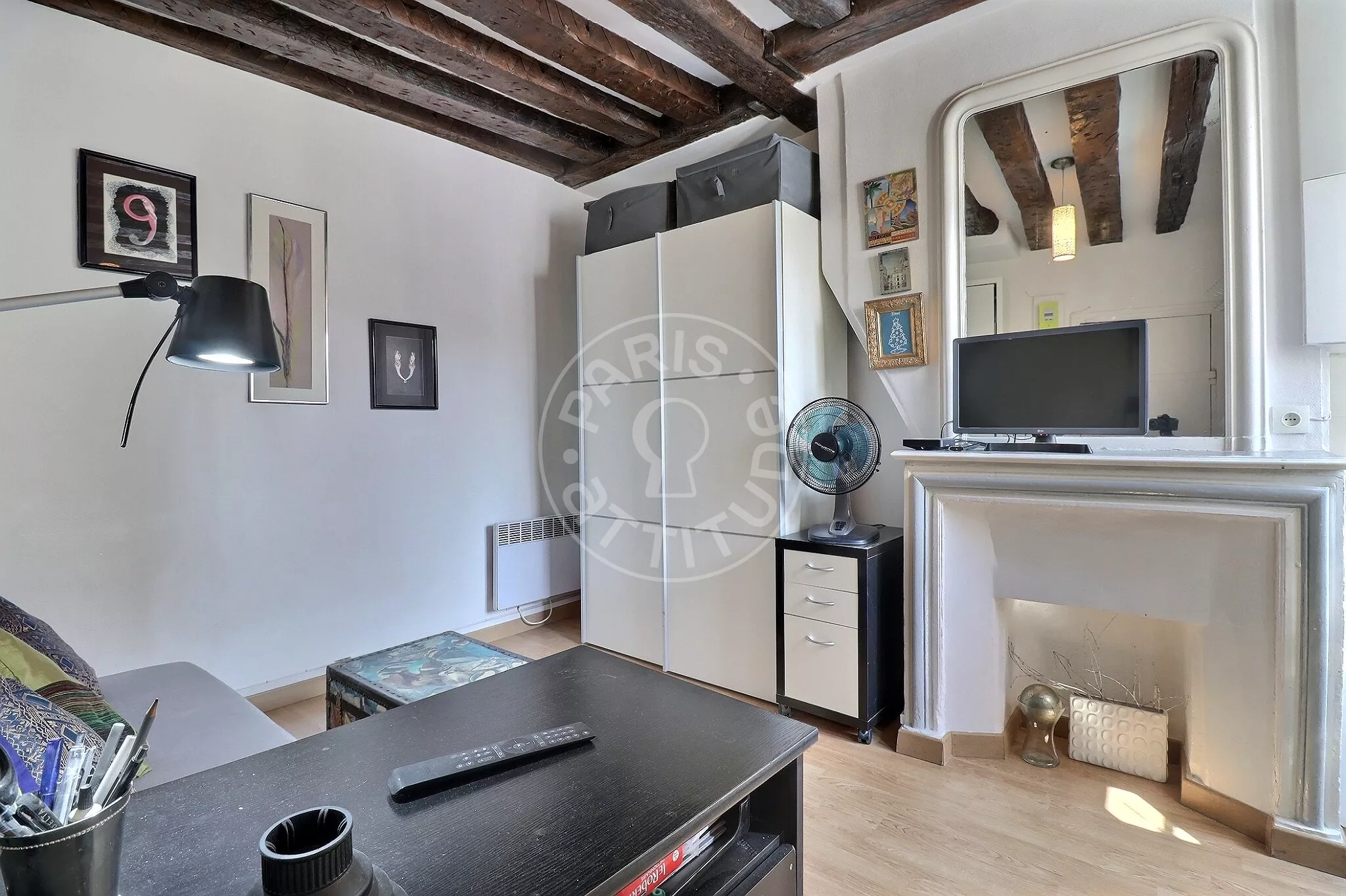 Appartement Rue du Roi Doré à Paris