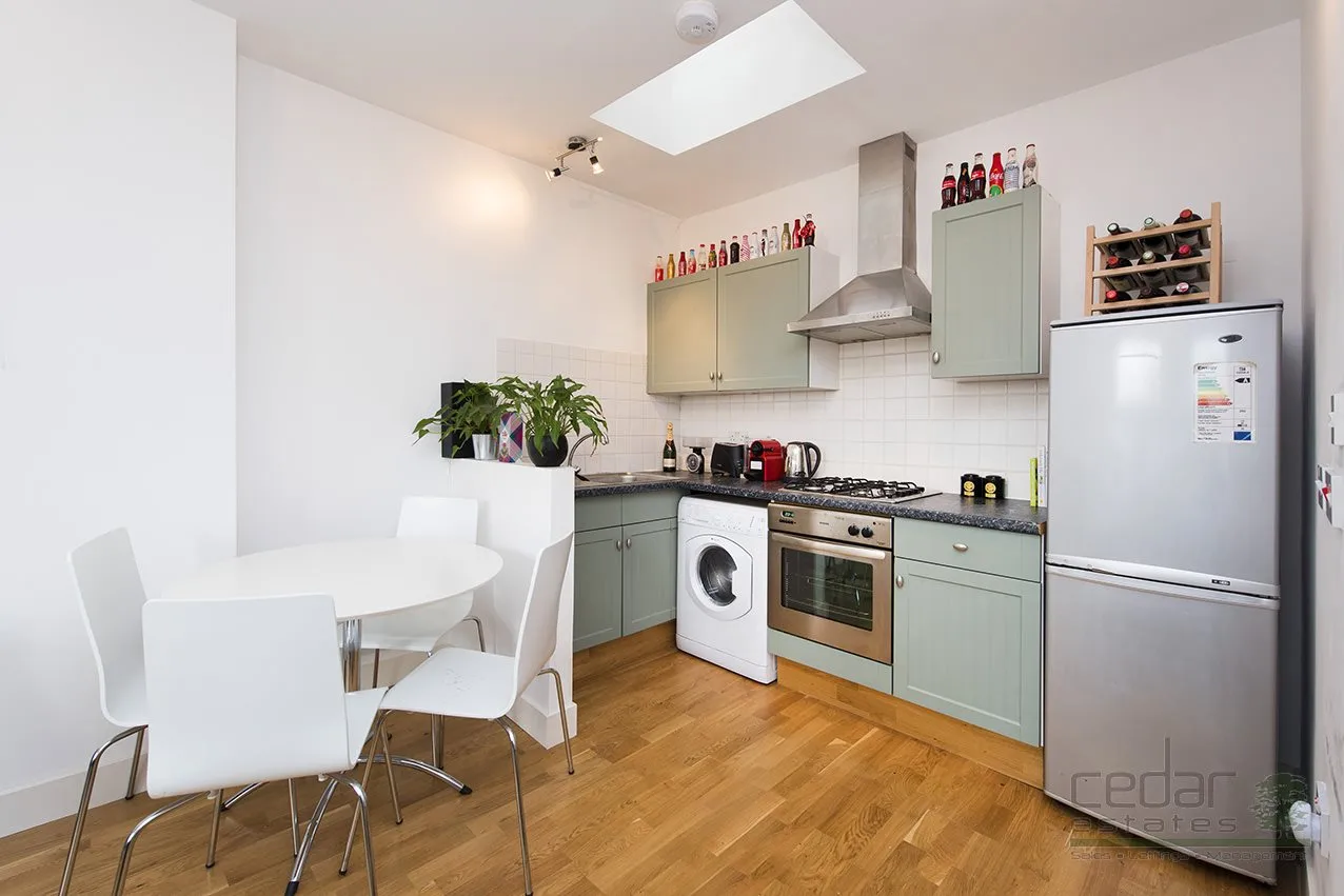 Flat West End Lane in Greater London