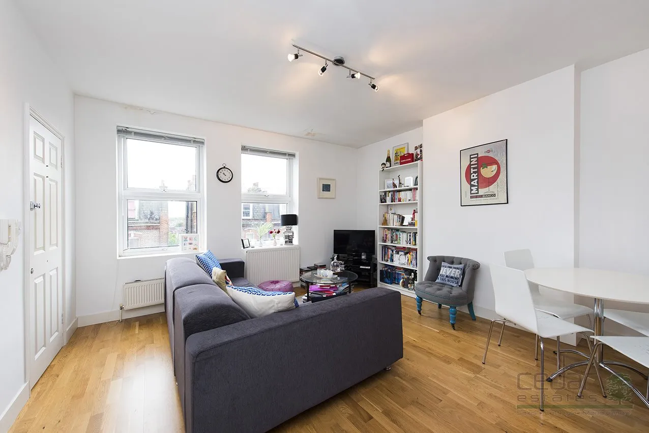 Flat West End Lane in Greater London
