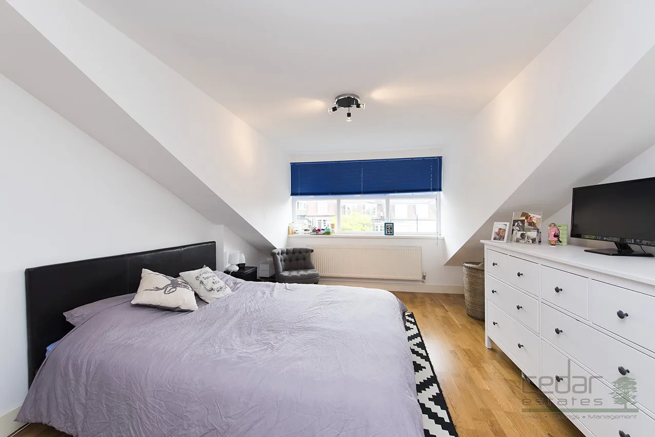 Flat West End Lane in Greater London