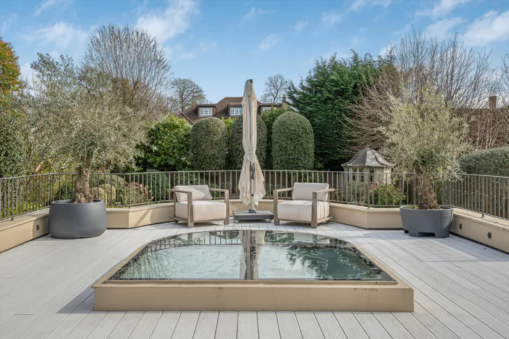 House Roehampton Gate in Greater London